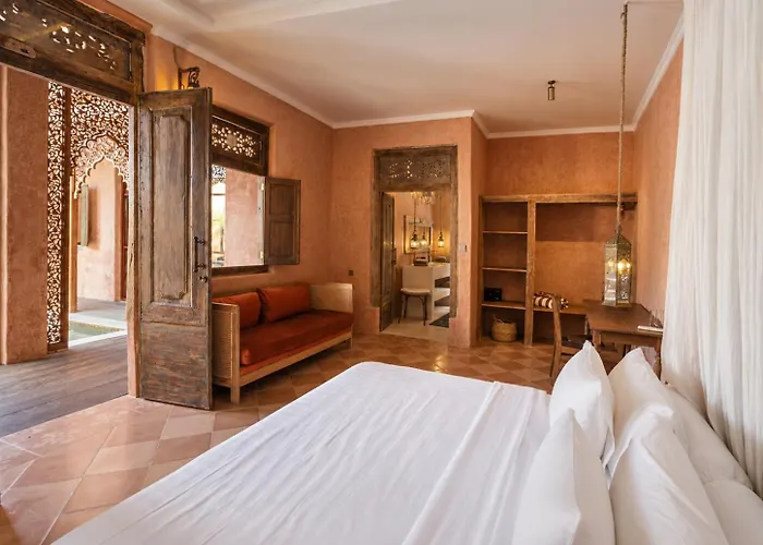 3br Mediterranean Open Living & Pool *