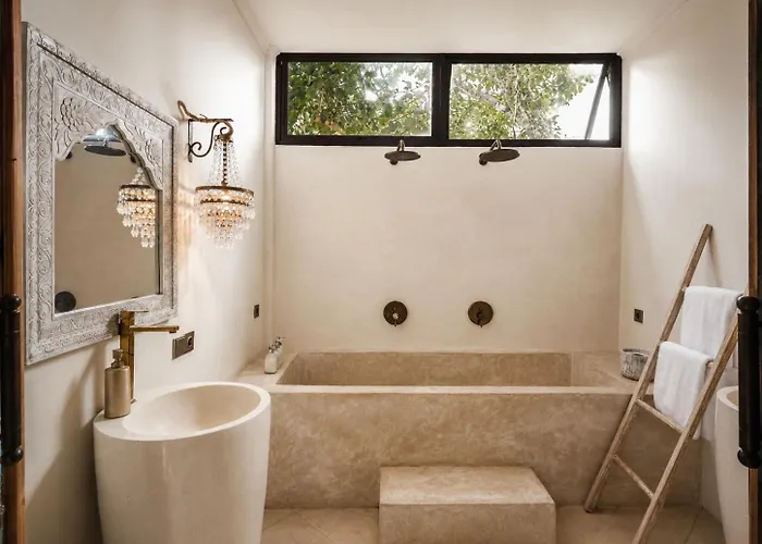3br Mediterranean Open Living & Pool Ferienhaus Uluwatu