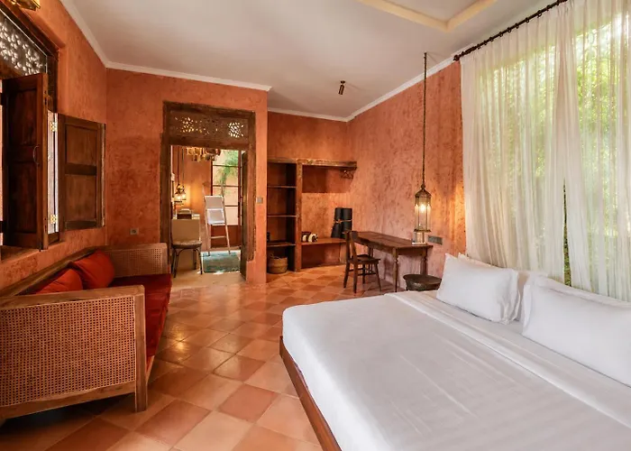 3br Mediterranean Open Living & Pool *