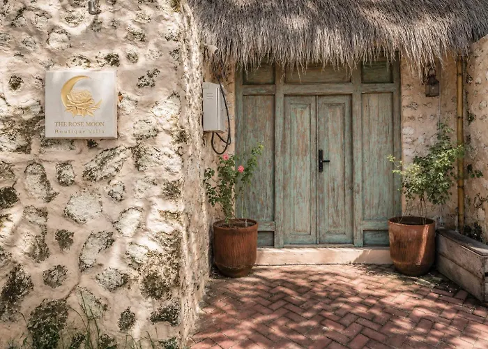 3br Mediterranean Open Living & Pool *